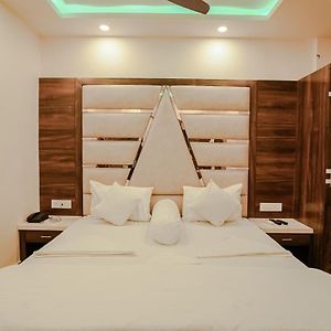 Deluxe Double Room Side Sea View